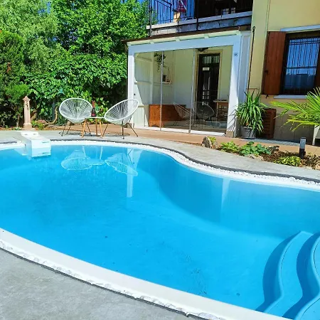 Picnic And Pool 卡斯特努沃德加尔达